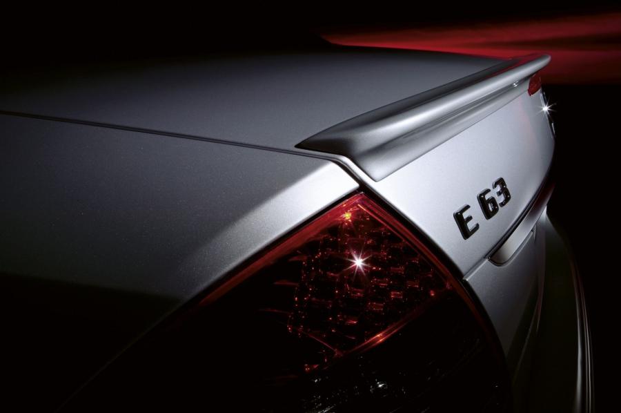  Mercedes-Benz E63 AMG 2007 года  (фото 4 из 25)